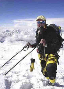 标题：新西兰一男子车祸失双腿 今年3月计划挑战珠峰
时间：2012/6/4 19:11:22